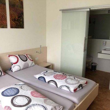 Apartamento Muellers Weingut Und Weinstube Im Auerberg Nordheim  Exterior foto